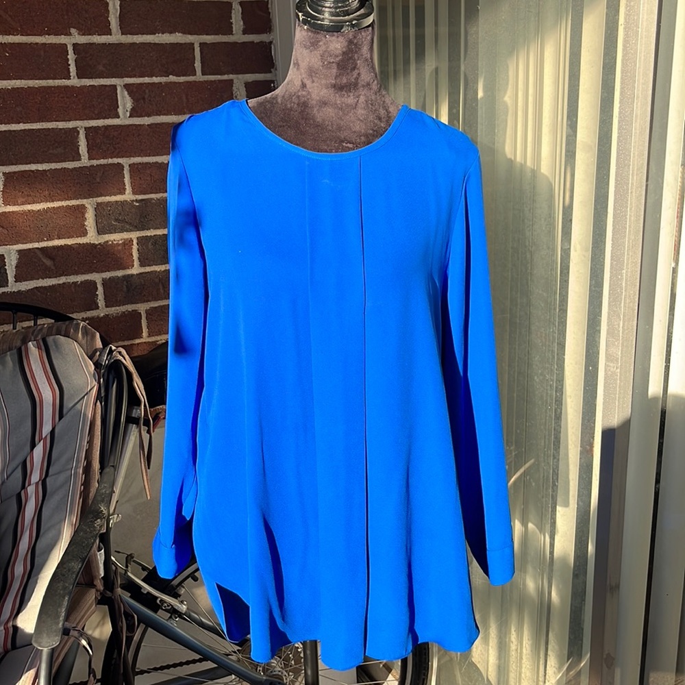 Vince Camino Pacific Breeze Port Blue U hem blouse